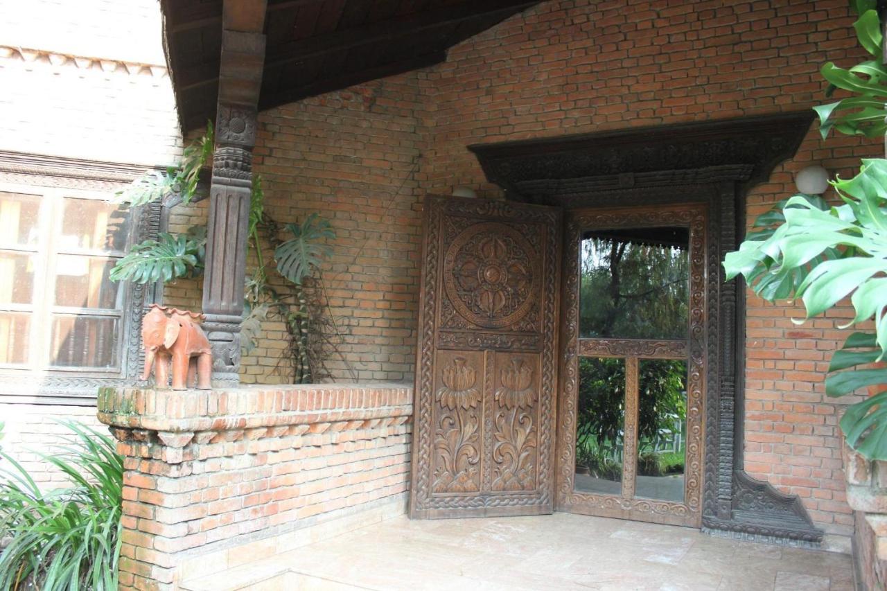 Vajra Hotel Kathmandu Esterno foto